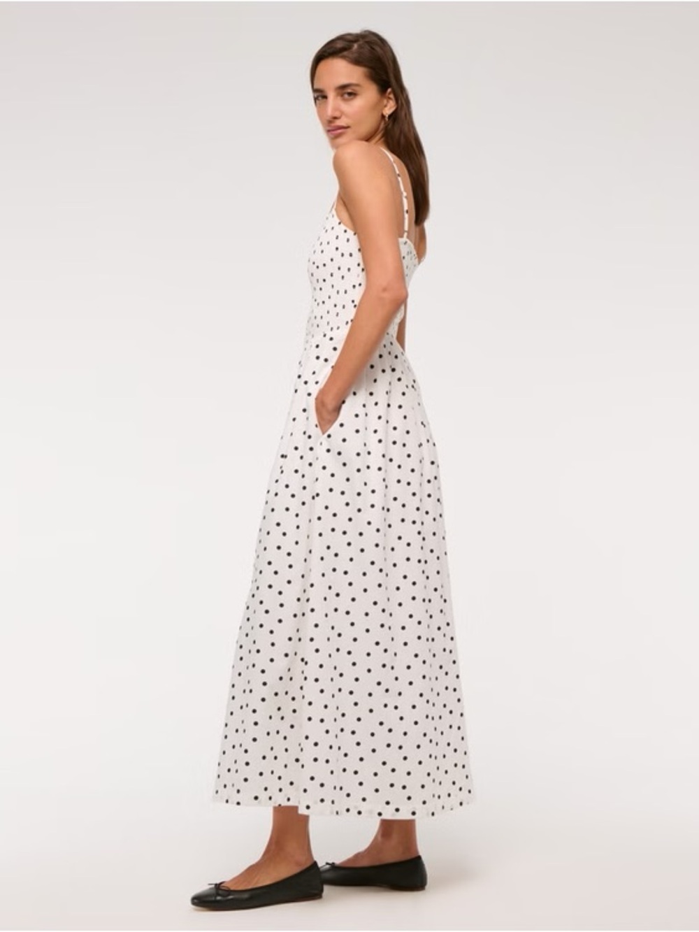 Abercrombie & Fitch Polka Dot Dipped Waist Smocked Midi Dress White - Picture 2 of 11